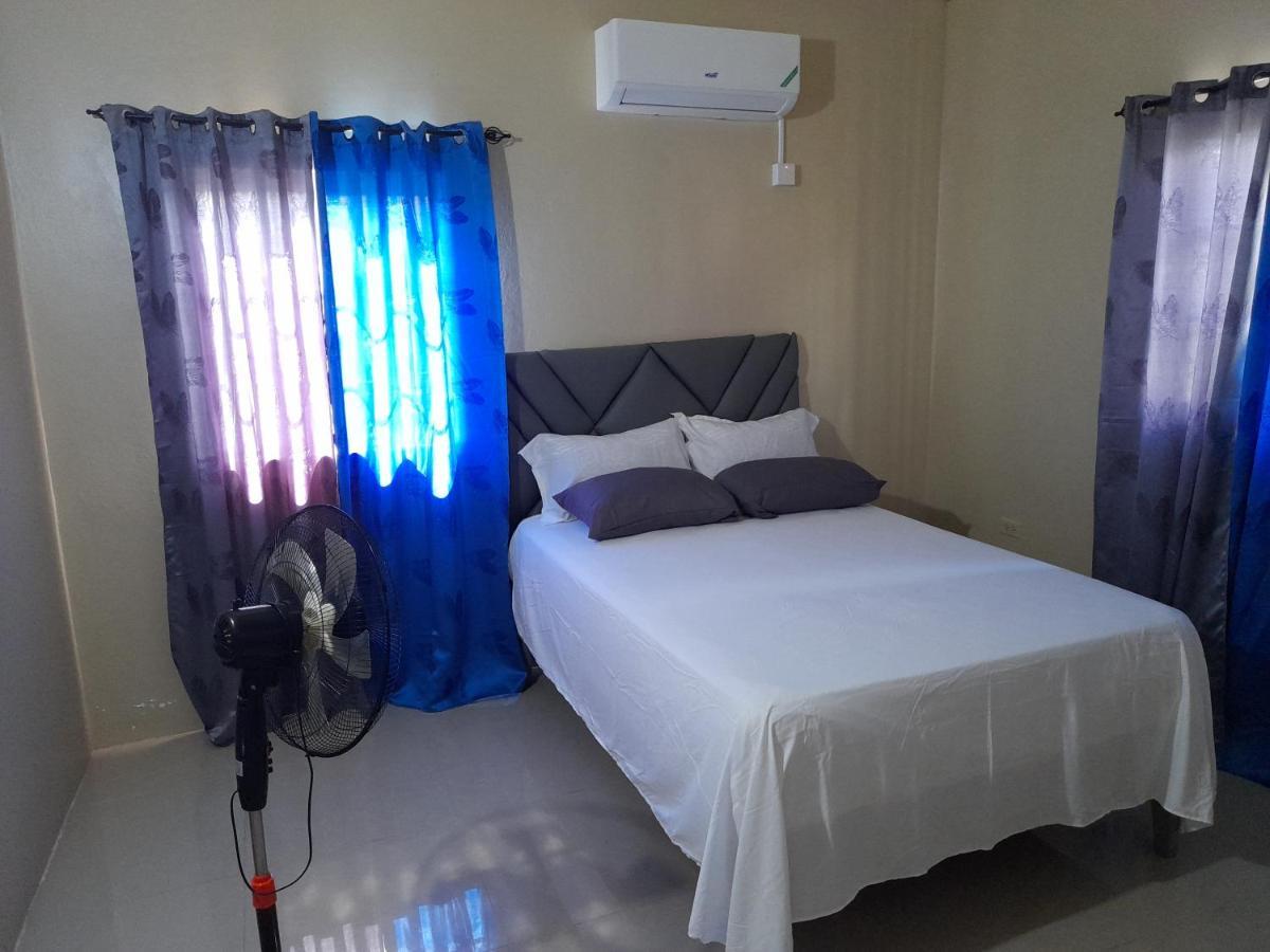 Loodik Vacation Home Brompton Manor Black River Kültér fotó
